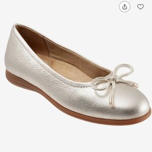Nwot Trotters Dellis Ballet Flat In Champagne Leather Size Women's 11